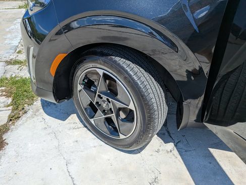 Certified 2025 Kia Soul EX FWD image 36