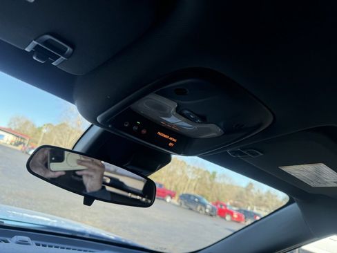 Used 2024 Chevrolet TrailBlazer RS image 25