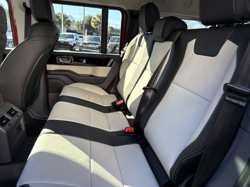 New 2025 INEOS Grenadier Fieldmaster Edition image 23