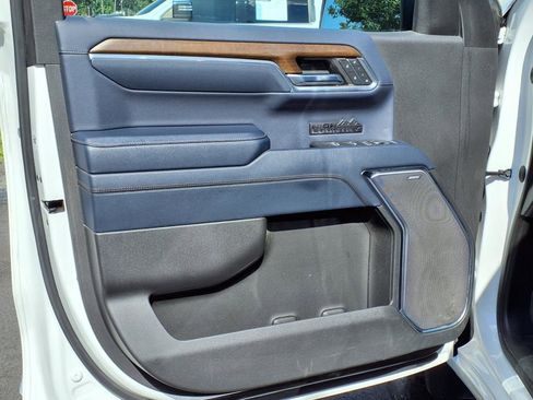 Certified 2024 Chevrolet Silverado 1500 High Country w/ Technology Package image 14