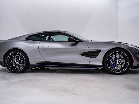 New 2025 Aston Martin Vanquish image 7