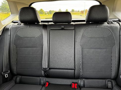 Used 2024 Volkswagen Taos SE image 16