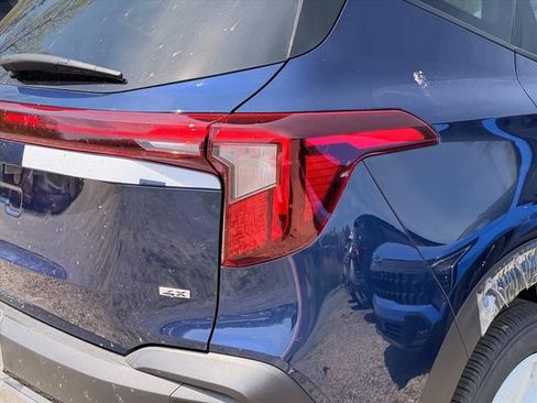 New 2026 Kia Seltos LX AWD/4WD image 16