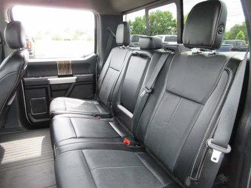 Used 2018 Ford F150 Lariat w/ Equipment Group 502A Luxury AWD/4WD image 22