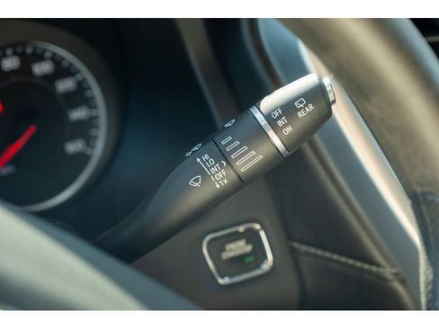 Used 2021 GMC Acadia SLE FWD image 20