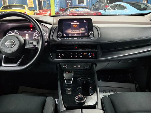 Used 2023 Nissan Rogue S image 22