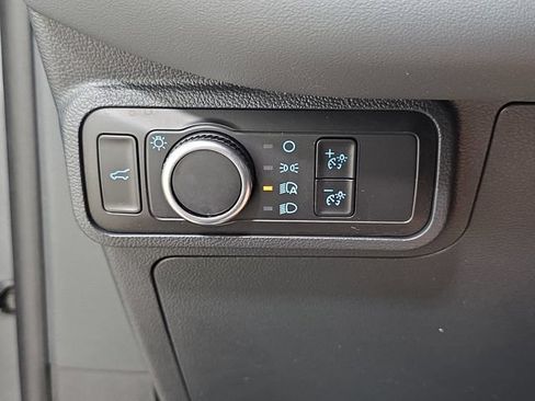 Used 2026 Ford Explorer Active AWD/4WD image 26