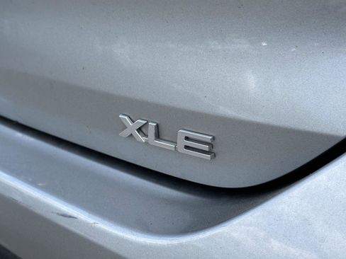 Used 2023 Toyota Highlander XLE image 10