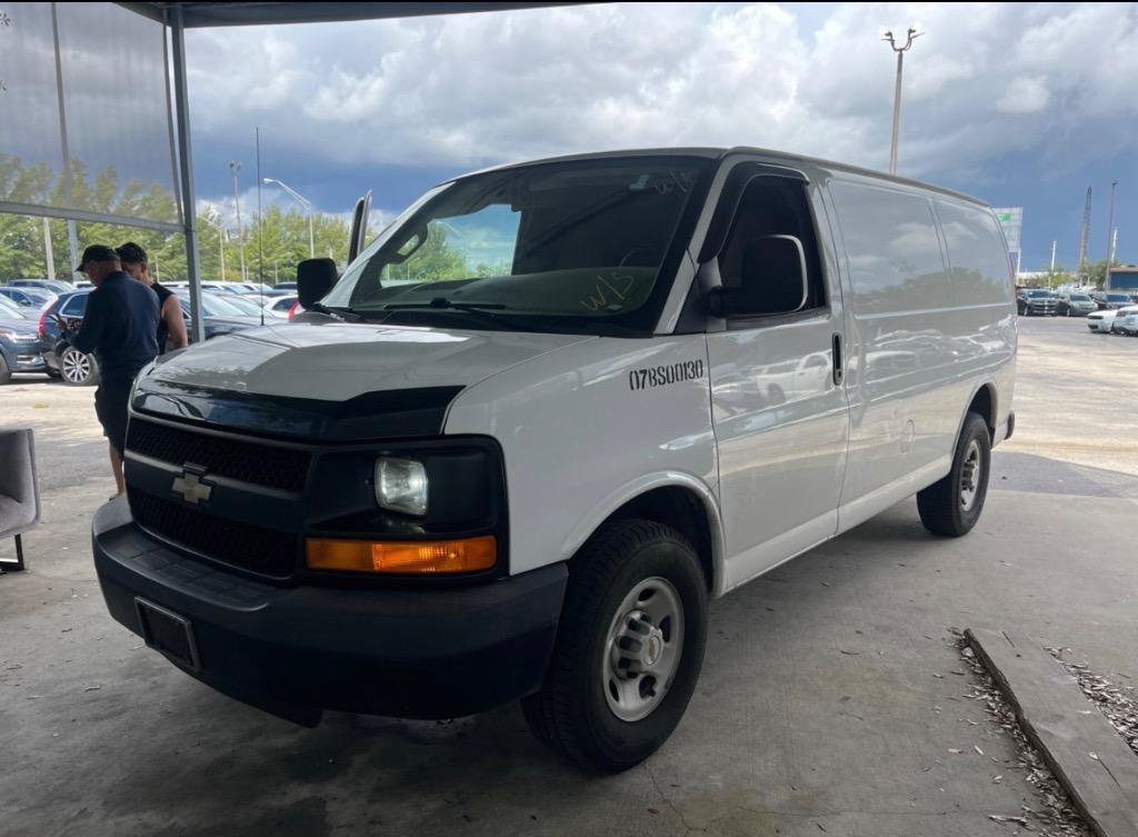Used 2016 Chevrolet Express 2500 RWD image 1