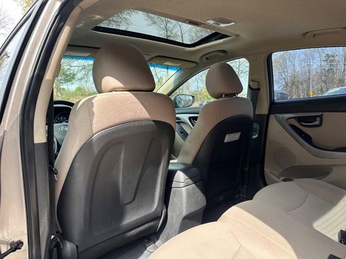 Used 2016 Hyundai Elantra Value Edition image 15