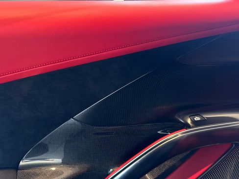 Used 2025 Ferrari 12Cilindri RWD image 12