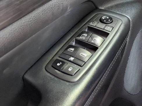 Used 2021 Jeep Grand Cherokee Laredo X RWD image 24