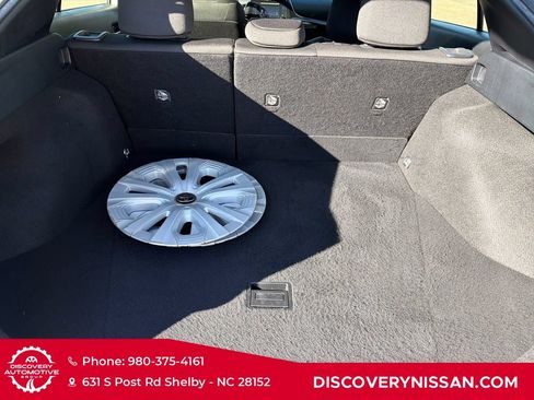 Used 2019 Toyota Prius LE FWD image 32