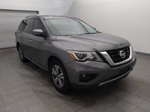 Used 2017 Nissan Pathfinder SV FWD image 13