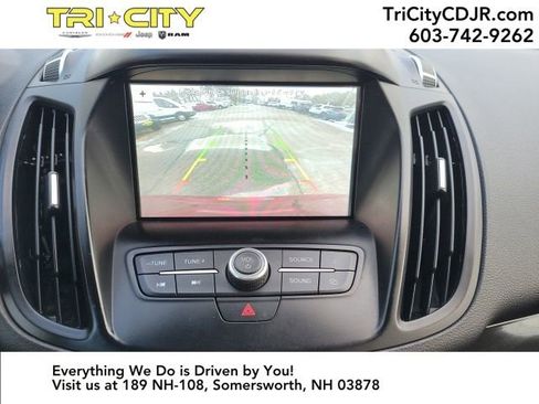 Used 2019 Ford Escape SE image 23