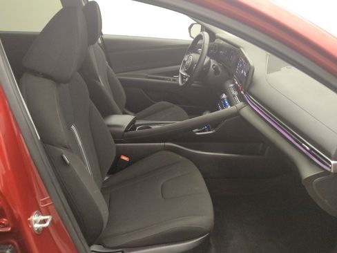 Used 2024 Hyundai Elantra SEL w/ Convenience Package FWD image 21