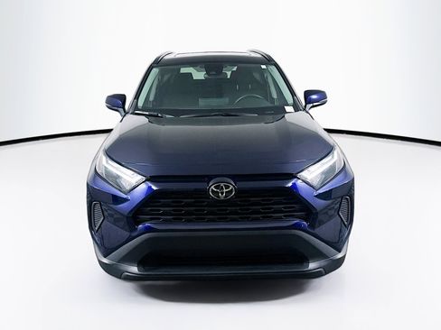 Used 2023 Toyota RAV4 XLE w/ Convenience Package FWD image 2