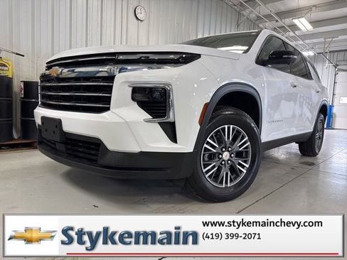 Used 2024 Chevrolet Traverse LT image 29