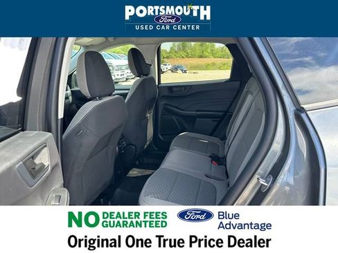 Certified 2022 Ford Escape SE w/ SE Sport Appearance Package image 5