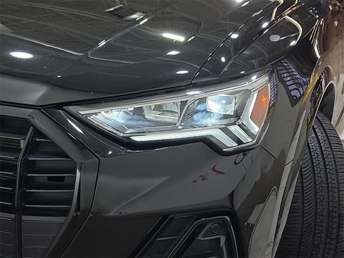 Used 2025 Audi Q3 2.0T Premium Plus w/ Premium Plus Package image 32