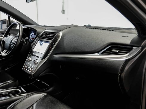 Used 2019 Lincoln MKC Premiere FWD image 14
