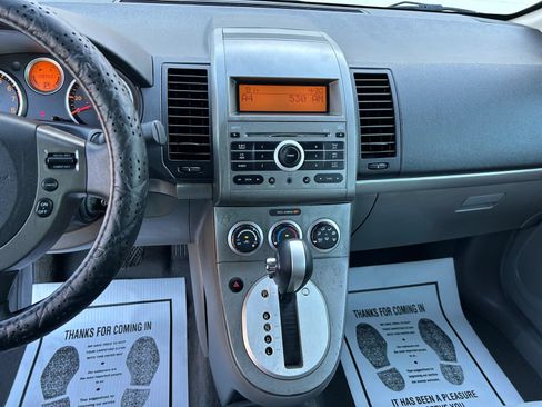 Used 2009 Nissan Sentra 2.0 S FWD image 16