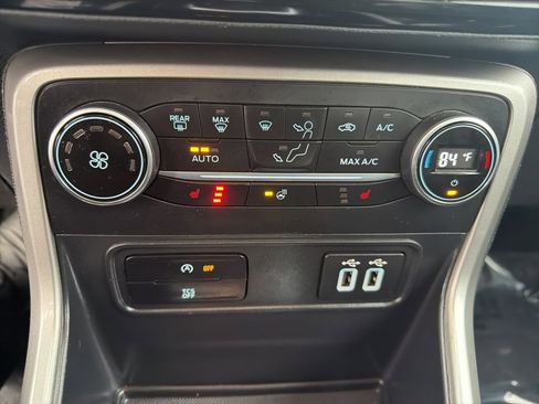 Used 2020 Ford EcoSport Titanium image 14