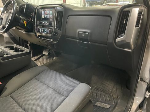 Used 2017 Chevrolet Silverado 1500 LT w/ All Star Edition AWD/4WD image 18