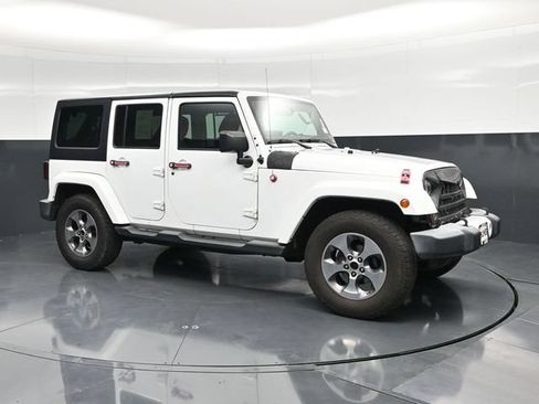 Used 2016 Jeep Wrangler Unlimited Sahara w/ Trailer Tow Group AWD/4WD image 3
