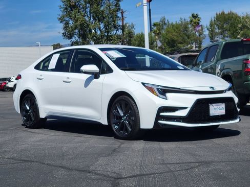 Used 2026 Toyota Corolla SE w/ SE Package FWD image 37