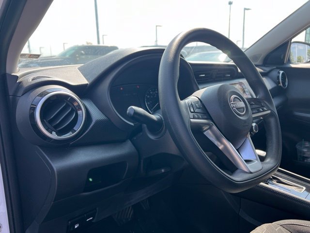 Used 2023 Nissan Kicks SV FWD image 9
