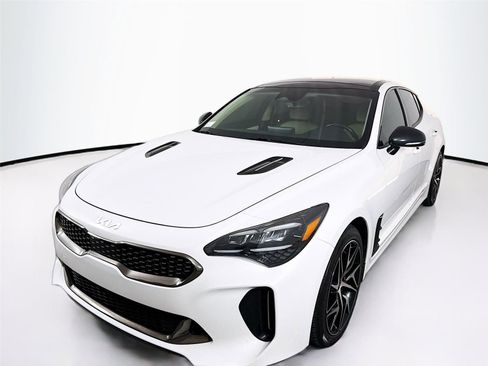 Used 2023 Kia Stinger GT-Line w/ Sun & Sound Package image 3