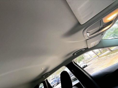 Used 2019 Jeep Cherokee Latitude w/ Popular Appearance Group image 24