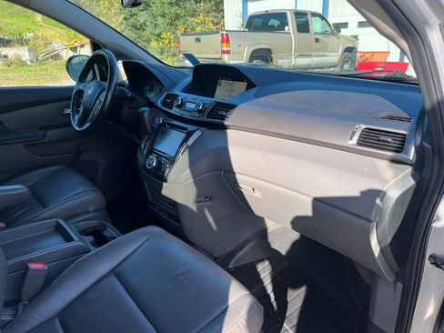 Used 2014 Honda Odyssey Touring Elite image 18