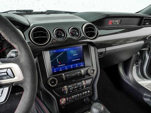Used 2020 Ford Mustang Shelby GT350R w/ GT350R Equipment Group 920A RWD image 12