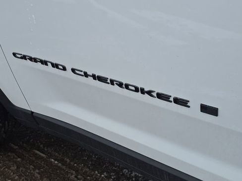 New 2026 Jeep Grand Cherokee Limited image 8