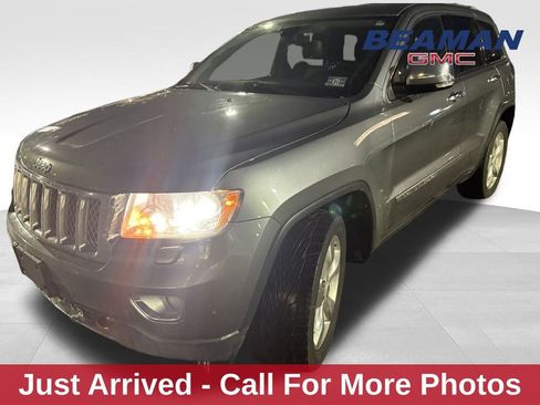 Used 2013 Jeep Grand Cherokee Overland Summit image 1