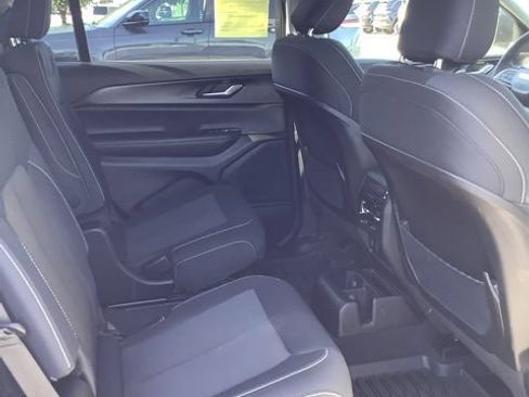 Used 2023 Jeep Grand Cherokee L Laredo w/ Luxury Tech Group I AWD/4WD image 20
