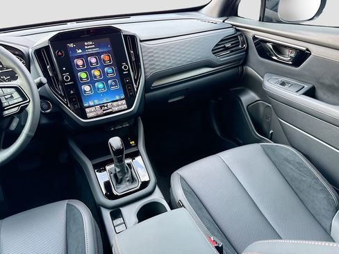 Used 2025 Subaru Forester Touring image 33