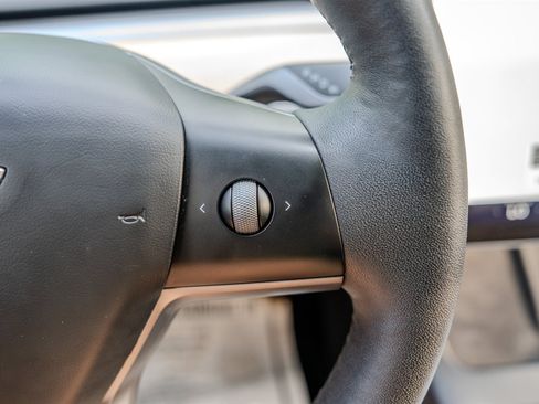 Used 2023 Tesla Model 3 Standard Range RWD image 17