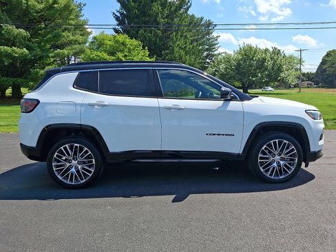 Certified 2023 Jeep Compass Limited w/ Elite Group AWD/4WD image 7