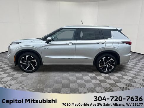New 2025 Mitsubishi Outlander SEL image 5