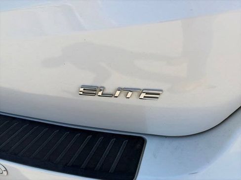 Used 2018 Honda Odyssey Elite image 8
