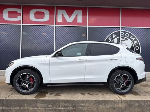 New 2025 Alfa Romeo Stelvio Sprint w/ Veloce Package image 9