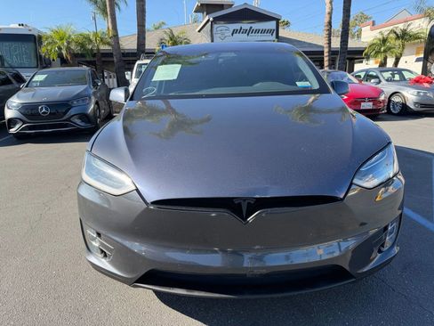 Used 2017 Tesla Model X 100D image 2