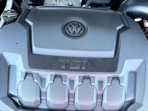 Used 2019 Volkswagen Tiguan S FWD image 18