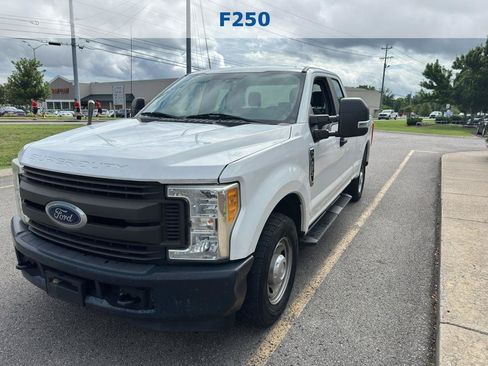 Used 2017 Ford F250 XL w/ Power Equipment Group RWD image 8