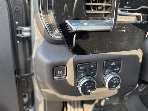 Used 2025 GMC Sierra 1500 Elevation w/ Preferred Package AWD/4WD image 16
