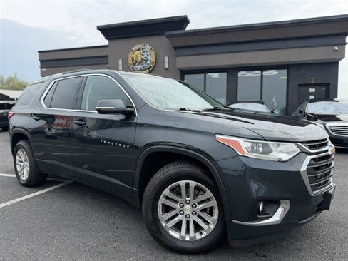 Used 2018 Chevrolet Traverse LT FWD image 6