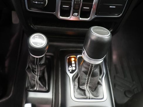 Used 2022 Jeep Gladiator Overland w/ Popular Equipment Package image 25